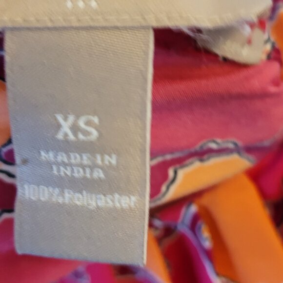 🎉FREE WITH $25 PURCHASE OR MORE🎉Banana Republic Sleeveless Top EUC! - Picture 5 of 5